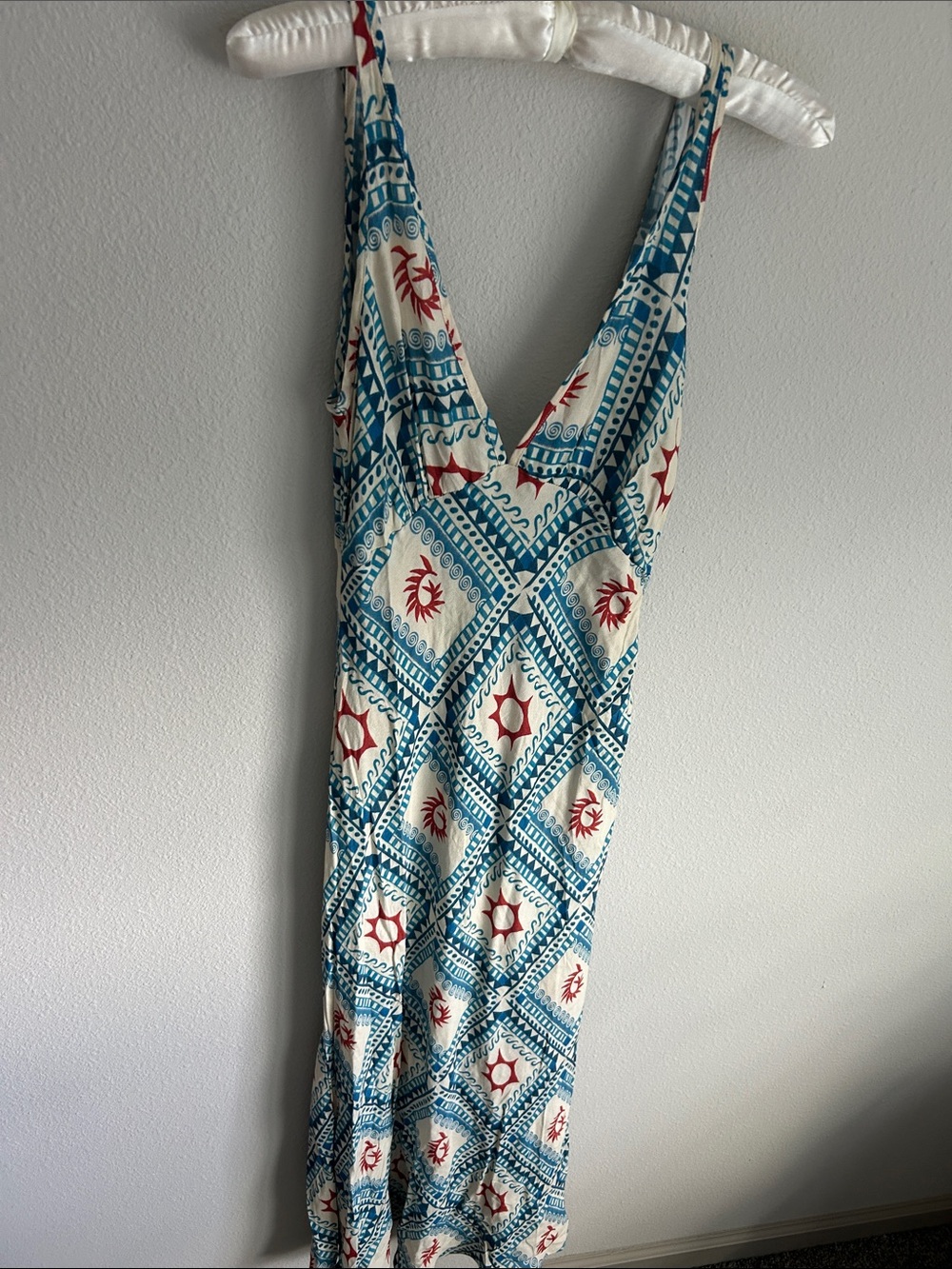 VRG GRL Sleeveless Blue & White V Neck Maxi Dress with Geometric Print - Picture 10 of 15